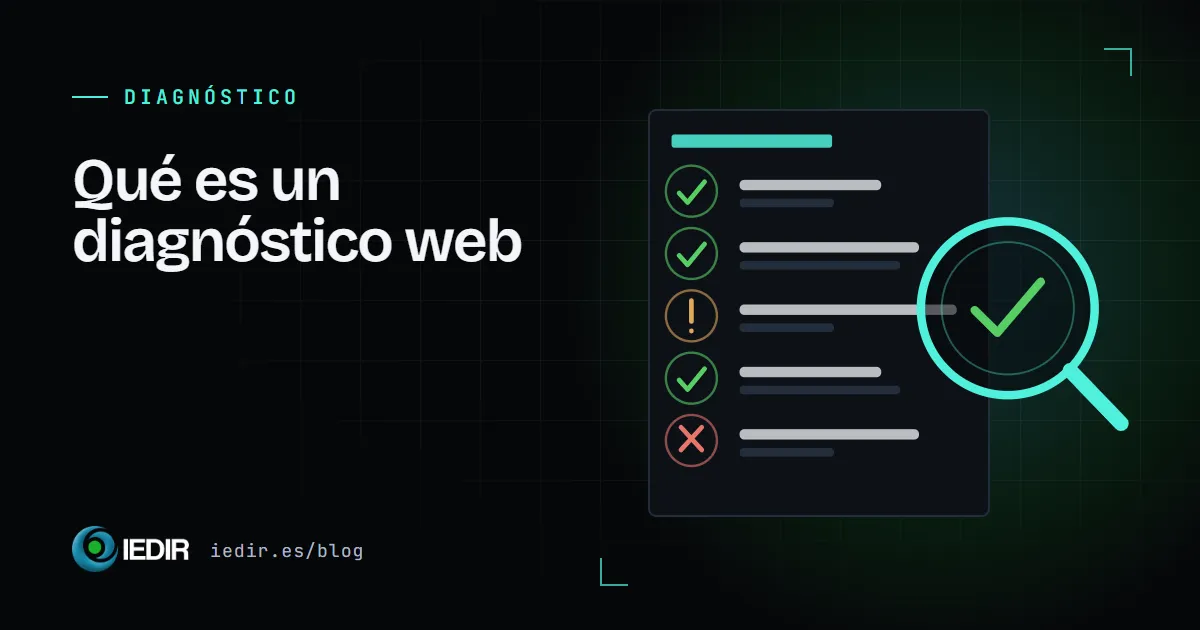 Ilustración de una lista de comprobación con apartados correctos, uno con aviso y otro con error, y una lupa con una marca verde